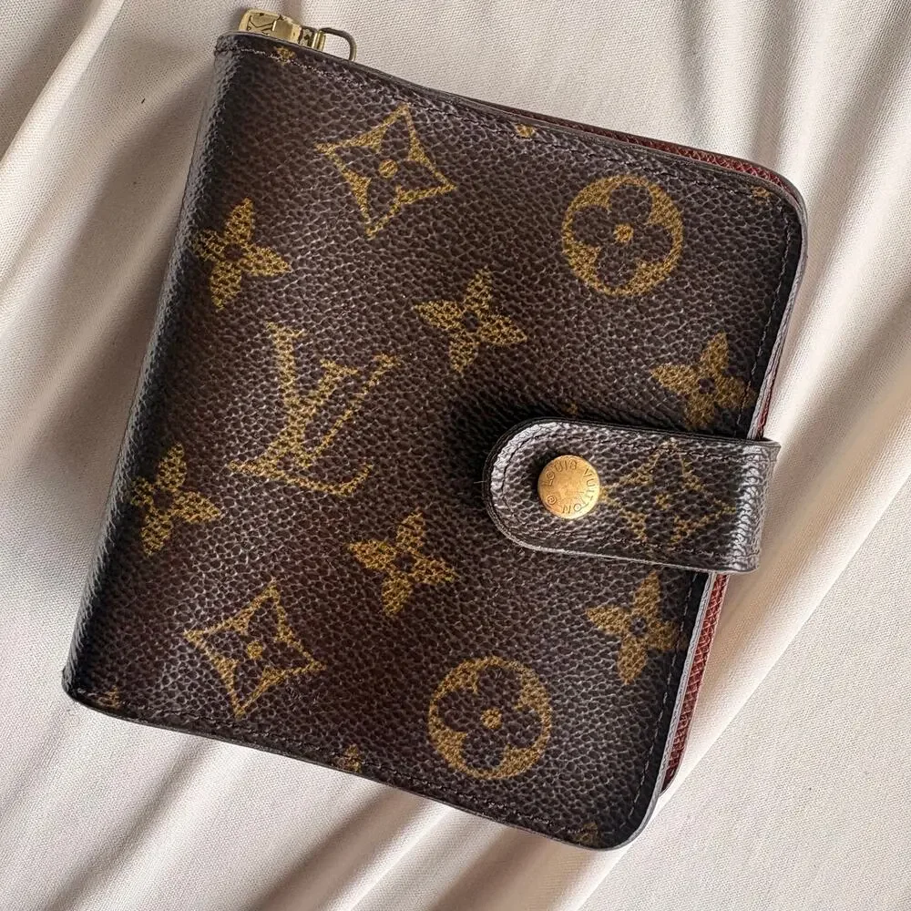 Louis Vuitton Monogram Snap Closure Bifold Wallet - Zip Coin Pocket